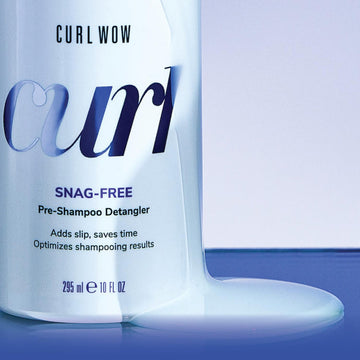 Snag-Free 
Pre-Shampoo Detangler
Adds slip to curls before you shampoo for tangle-free washing and a deeper, fresher clean
